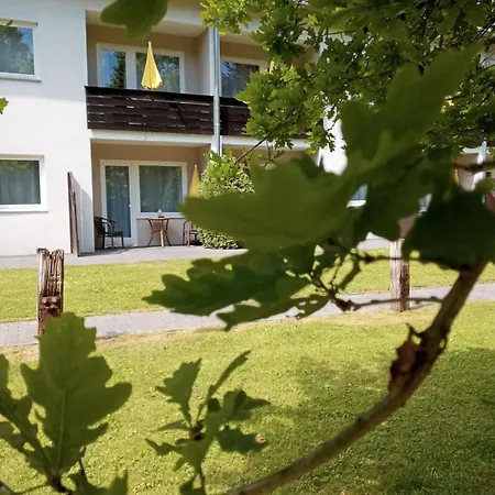 Apartament Gaestehaus Falkenhof Westensee